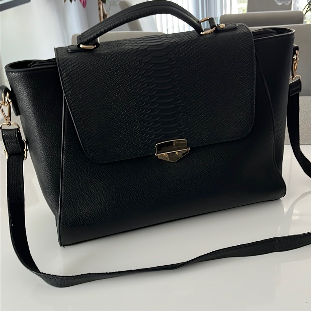 Elegant Black Handbag